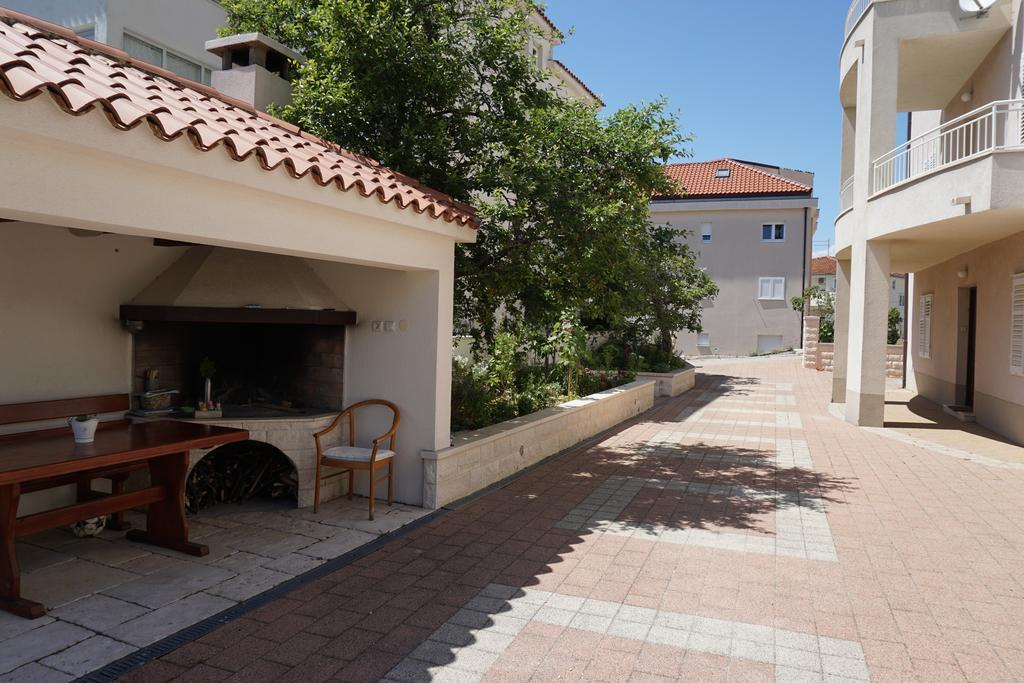 Apartment Nena & Petar Makarska Exteriör bild